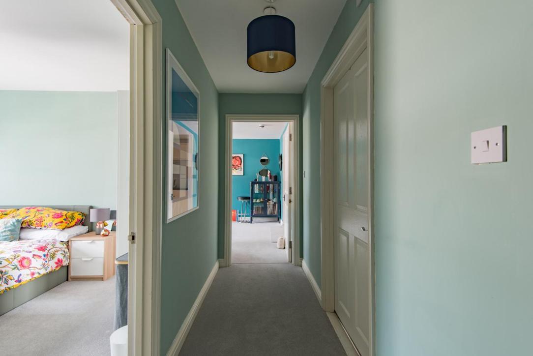 Blackhorse Loft - Spacious Apartment By The Sea ディール エクステリア 写真