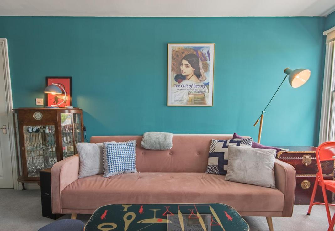 Blackhorse Loft - Spacious Apartment By The Sea ディール エクステリア 写真